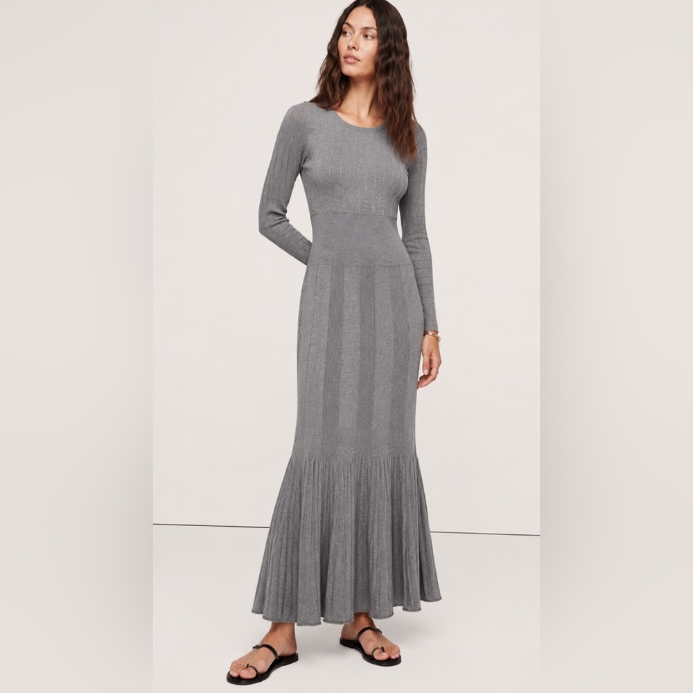 NWT! Anthropologie Mare Mare Long-Sleeve Slim
Knit Maxi Dress - Size Medium 🫖